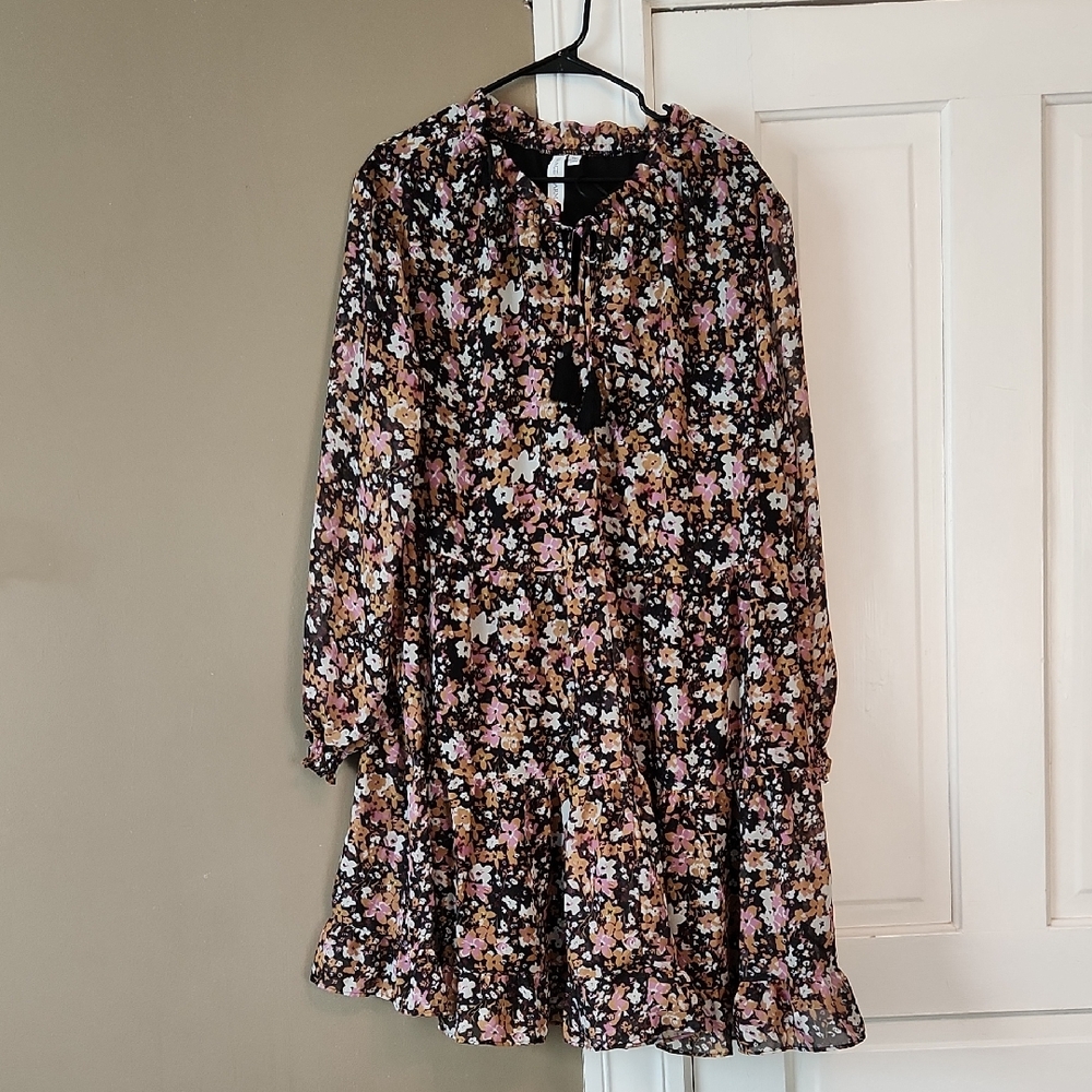 NWT Floral Long Sleeve Dress